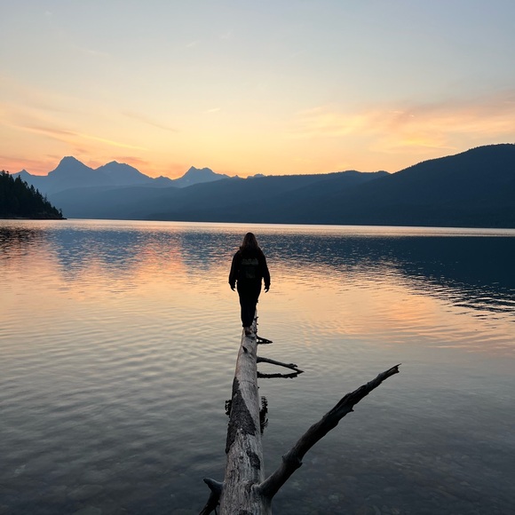 Meet your Posher, Raelynn - Picture 1 of 1